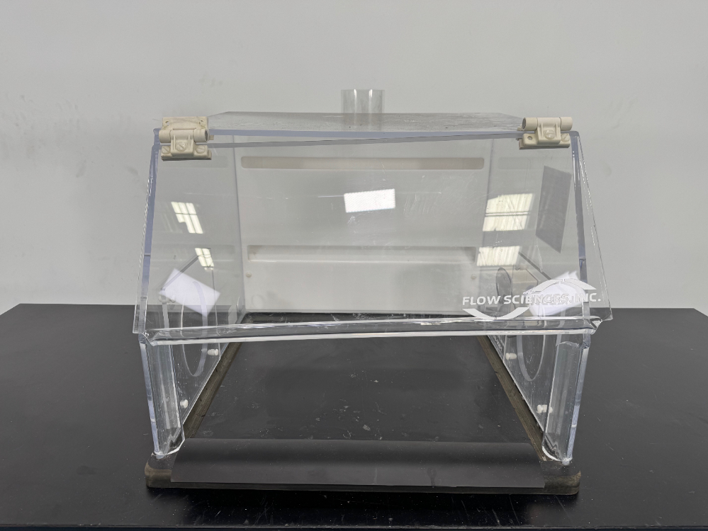 Image of Flow Sciences 2' Enclosed Workspace